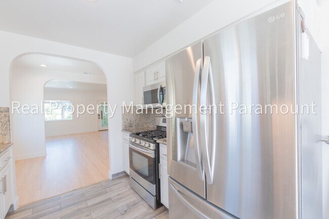 Building Photo - Beautiful Newly Renovated 3-Bedroom Home in a Prime Location