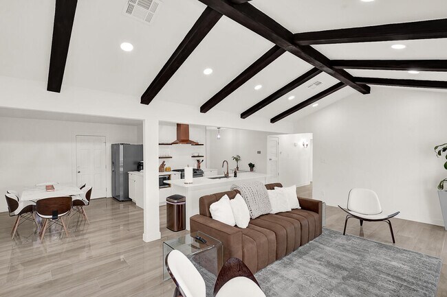 Building Photo - 7313 Cerro Negro Dr