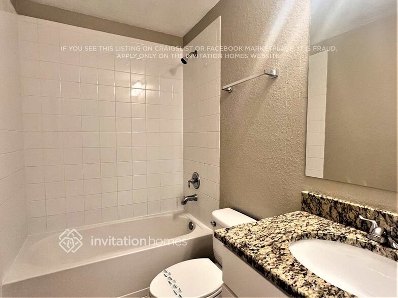 Building Photo - 481 Dagama Dr