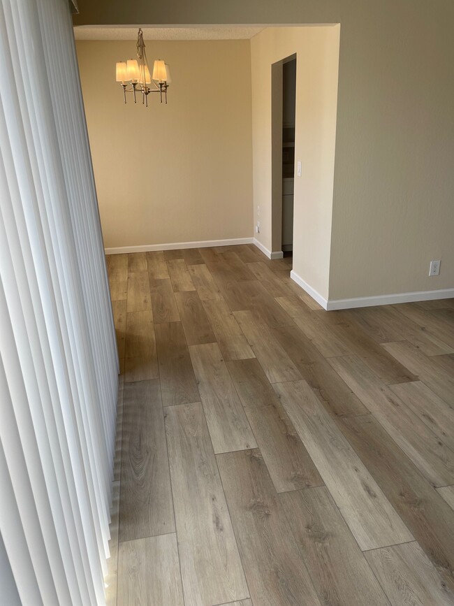 Building Photo - 430 N Civic Dr