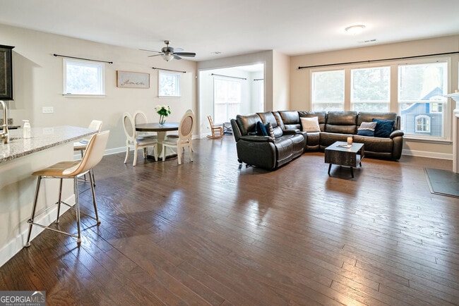 Building Photo - 107 Fairgate Dr