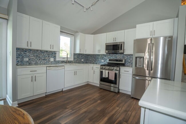 Building Photo - 16409 Winding Creek Rd