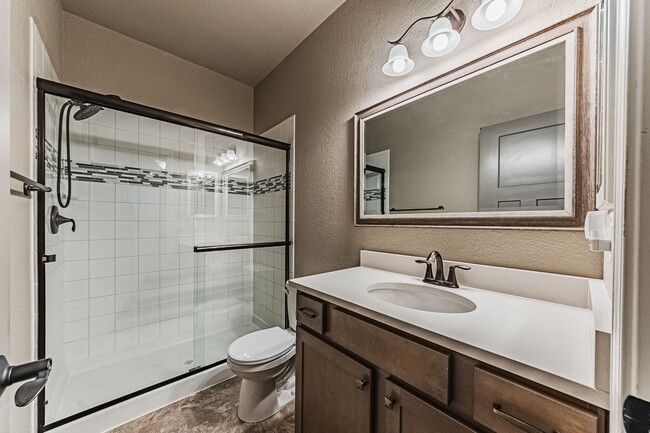 Building Photo - 9782 Emerald Vista Dr