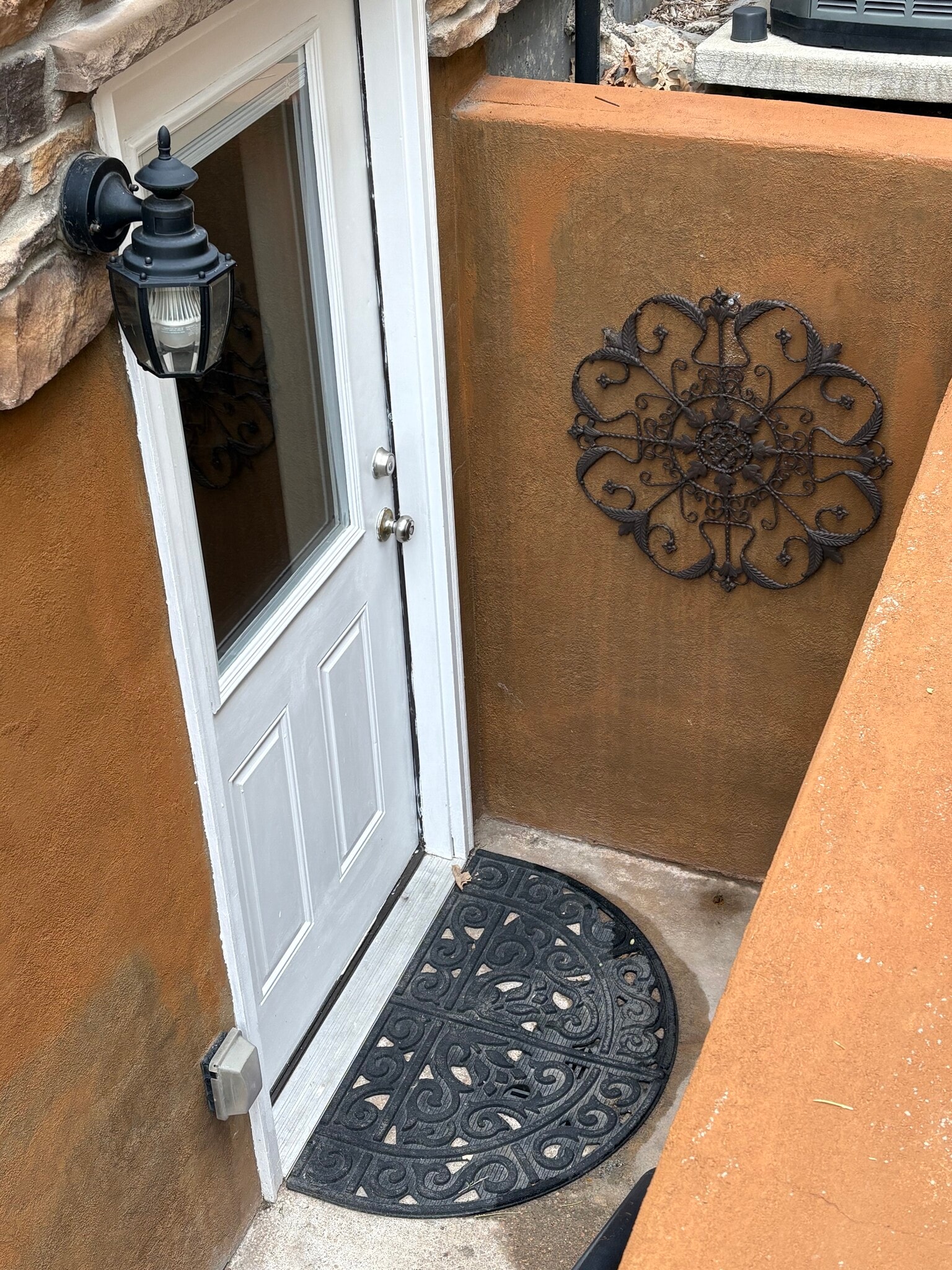 Private Entry - 11666 Osceola St