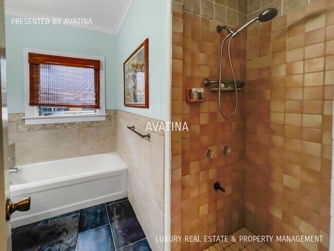 Building Photo - 117 N Kalaheo Ave