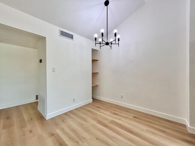 Building Photo - 3018 S 1st St