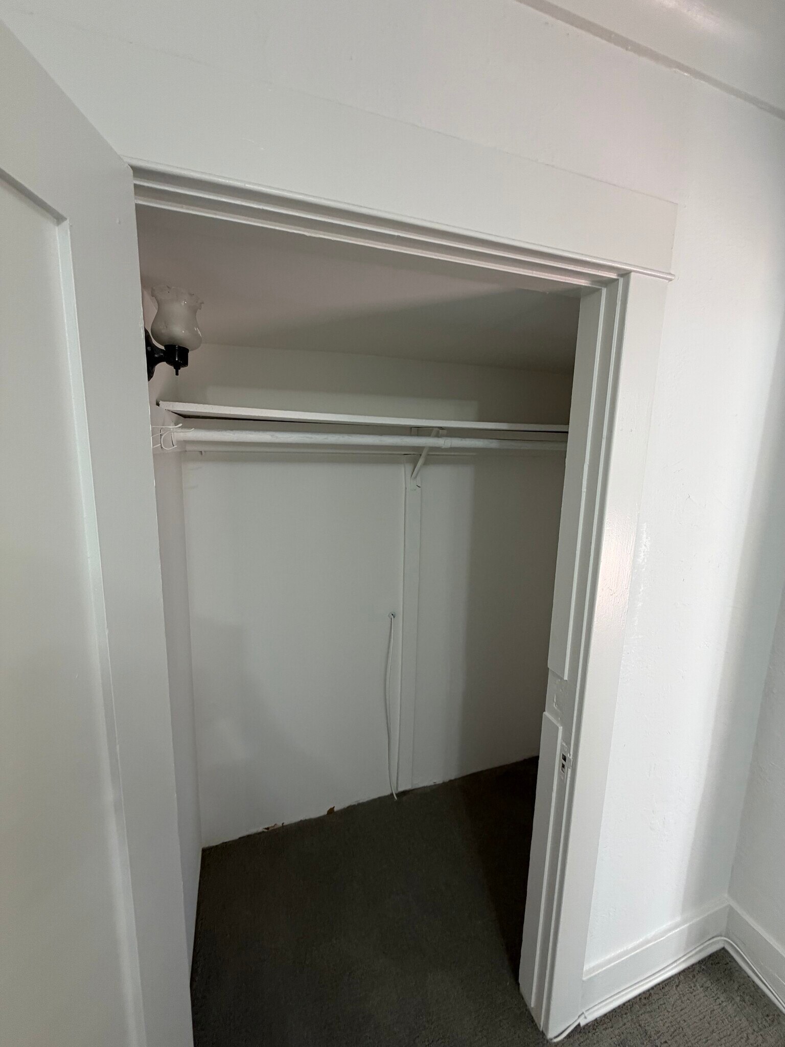 Large Closets - 315 24th St