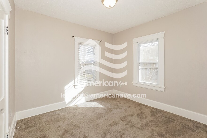 Building Photo - 1069 Herberich Ave