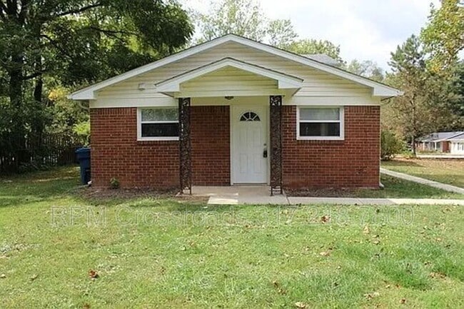 Primary Photo - 9296 N College Ave