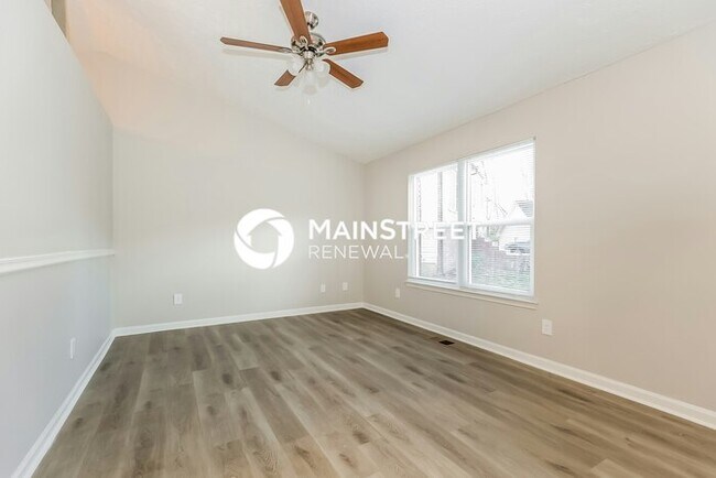 Building Photo - 4 Bedroom Pet-Friendly Home in Antioch, TN with Main Street Renewal