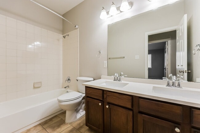 Building Photo - 12701 Campolina Way