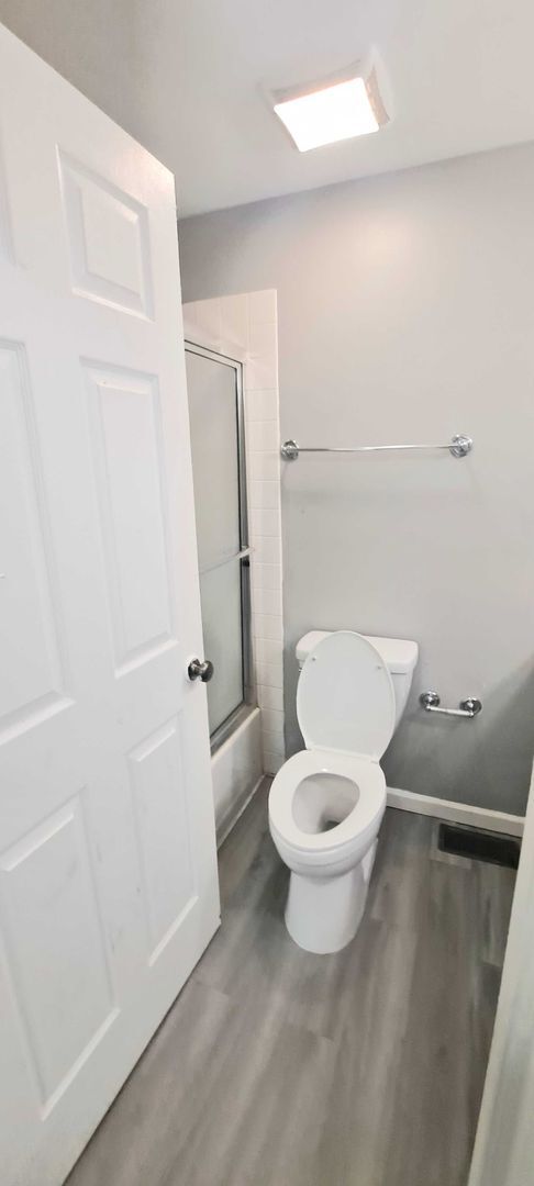 Building Photo - 5837 Nina Pl