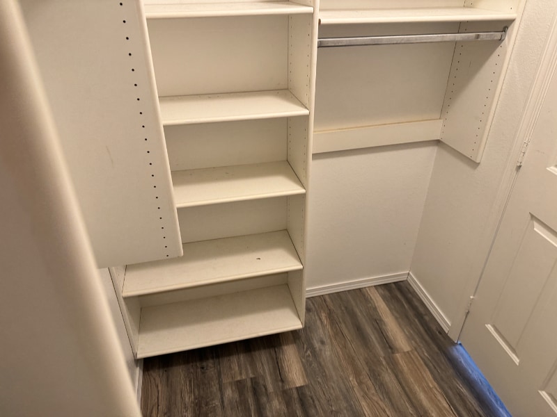 Building Photo - 8673 E Dry Creek Rd