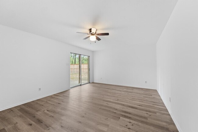 Building Photo - 2247 Oak Shores Dr