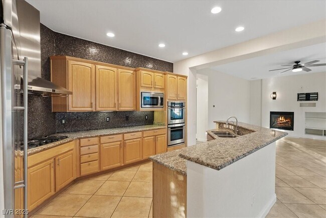 Building Photo - 7381 Summer Duck Way