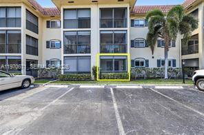 Building Photo - 257 S Cypress Rd