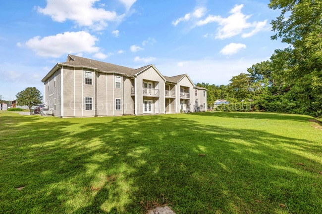 Building Photo - 406 N Dickerson St