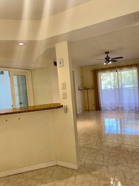 Building Photo - Oaks IV - NN202