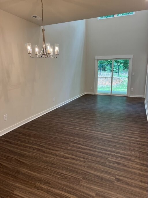 Building Photo - Beautiful 3-Bedroom, 3-Bath Home with Mode...