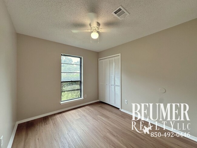 Building Photo - 4234 Baywoods Dr