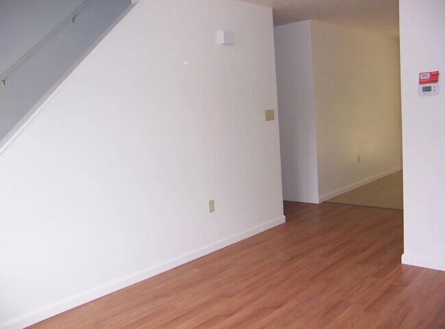 Building Photo - CLEMENS LANE 137/139