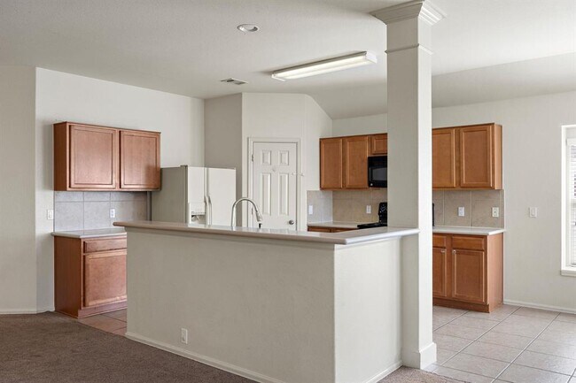 Building Photo - 225 King Elder Ln