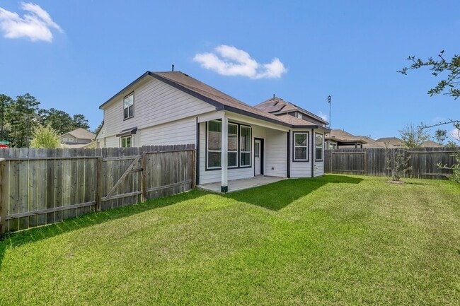 Building Photo - 2237 Raider Dr