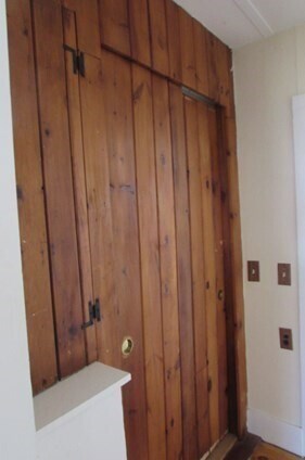 Building Photo - 316 Main St