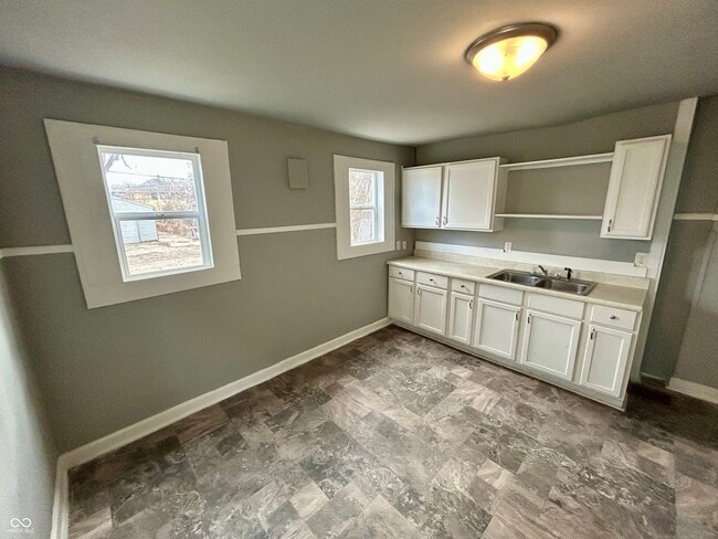 Building Photo - 431 N Oakland Ave