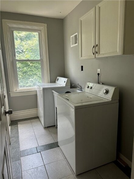 Building Photo - 3 Bigbee St