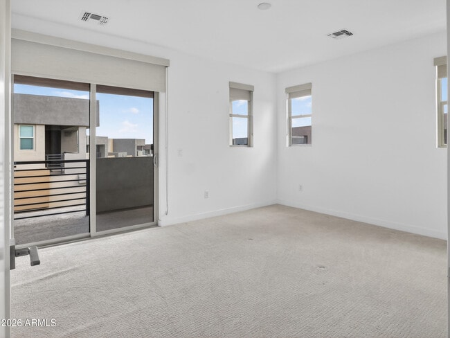 Building Photo - 11673 N 136th St