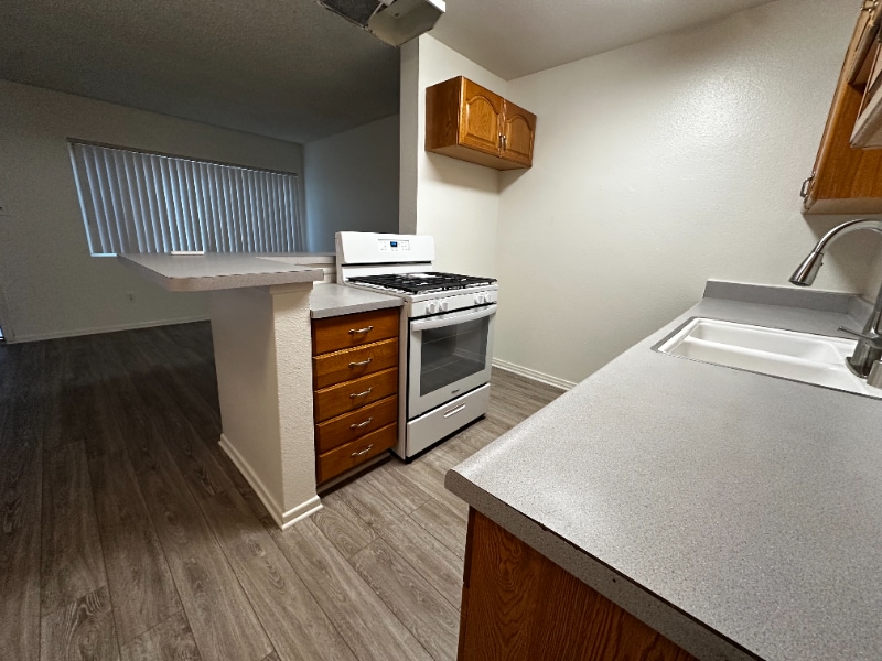 Building Photo - 1228 S Loara St