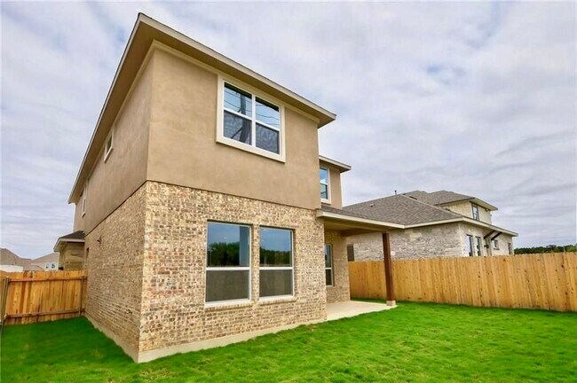 Building Photo - 1265 Summerbrooke Cir