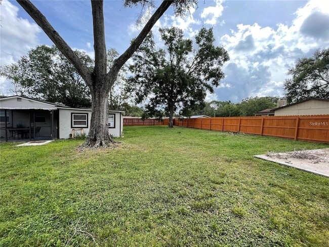 Building Photo - 7614 Alvina St