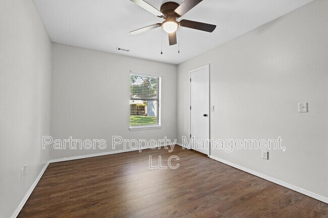 Building Photo - 3520 W Olive St