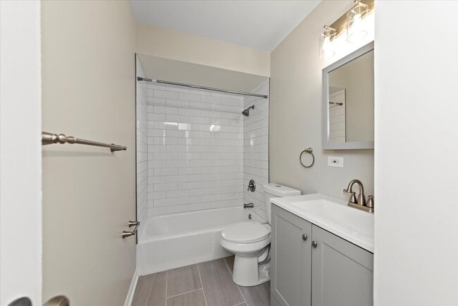 Building Photo - 241 W Main St