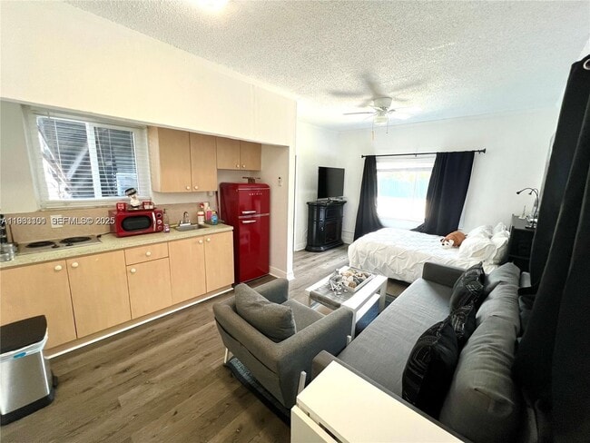 Building Photo - 2235 SW 23rd Ave