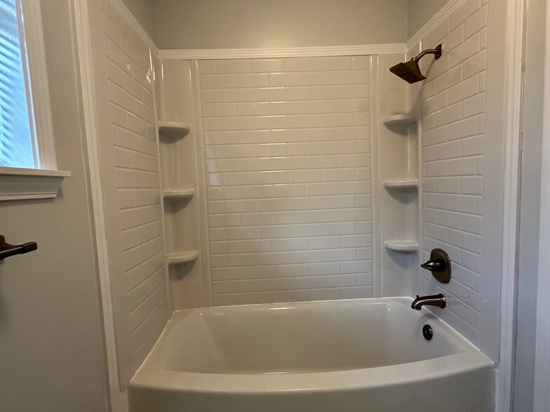 New Tub/Shower and Plumbing Fixtures - 214 Margaret Ave