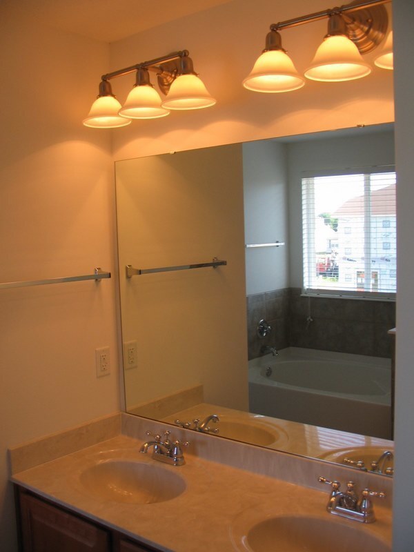 Building Photo - Fishers 4BDRM, 2.5BA home near Hamilton Town Center!