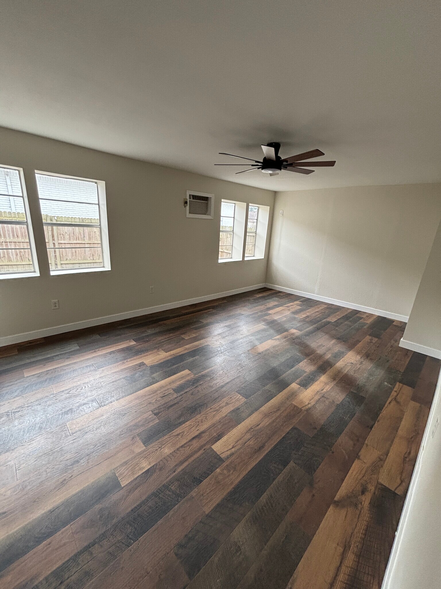 Building Photo - 1105 Reynolds Rd