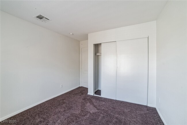 Building Photo - 7200 W Pirates Cove Rd