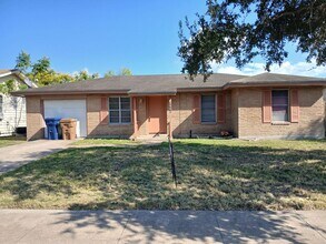 Building Photo - Charming 3-Bedroom Home with Private Backyard Oasis