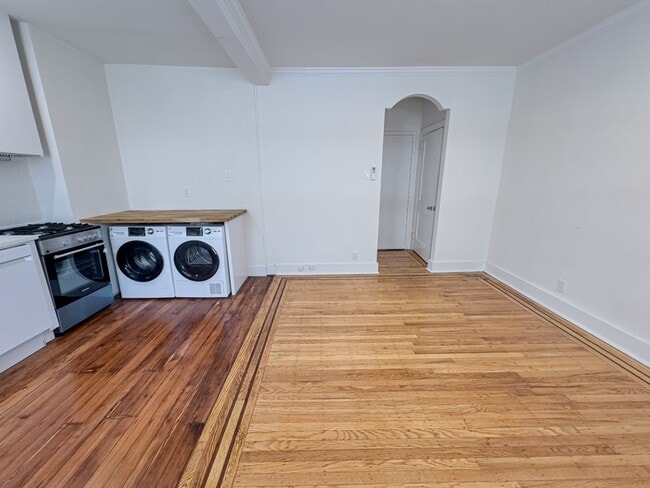 Building Photo - 1223 N Franklin St