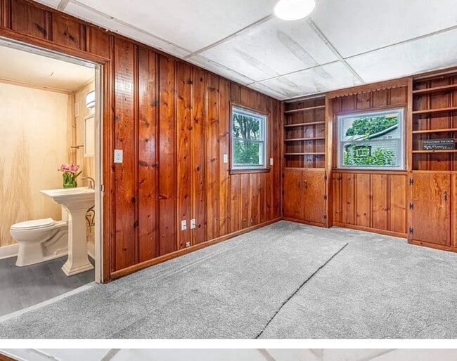 Building Photo - Charming Two-Story Home for Rent in North ...