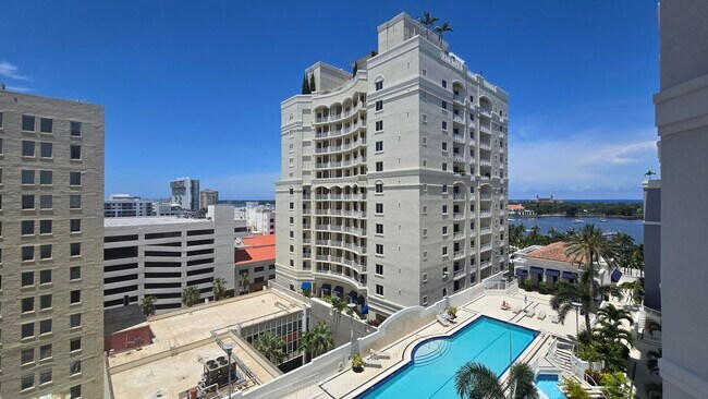 Building Photo - 255 Evernia St