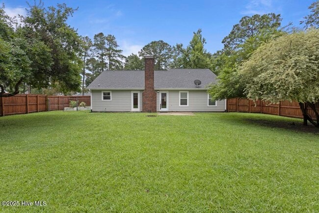 Building Photo - 122 Silver Leaf Dr