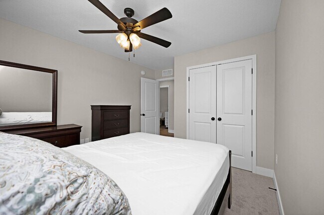 Building Photo - 204 Hunter Ln