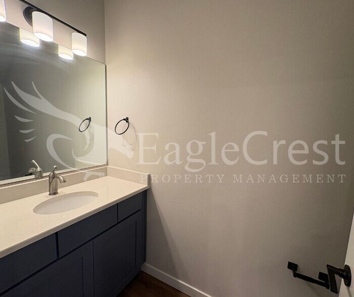 Building Photo - Herbert PL