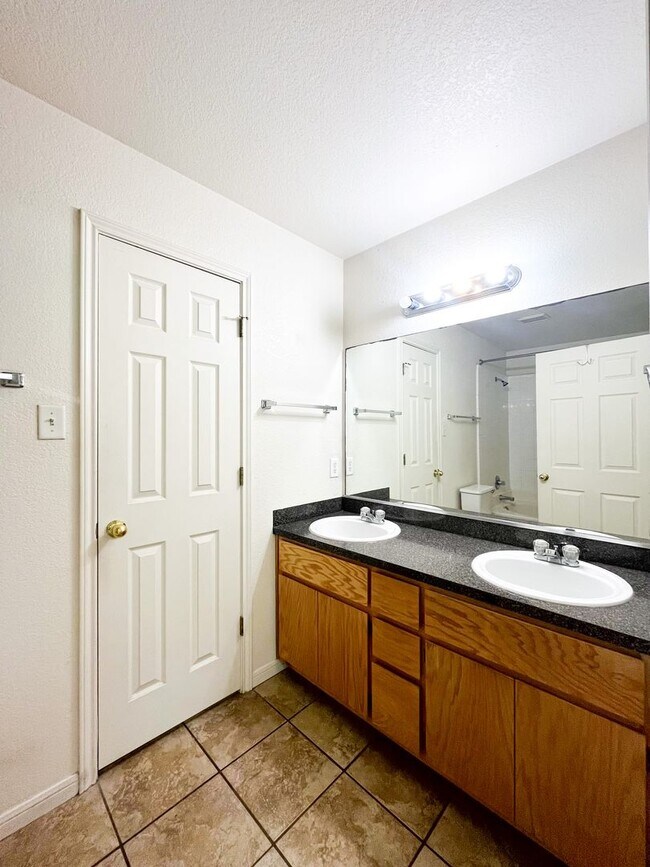 Building Photo - 3807 Wind Ct