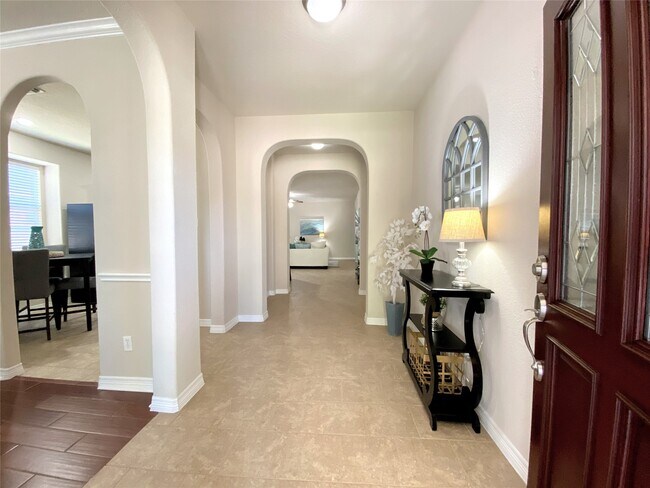 Building Photo - 314 River Briar Ln